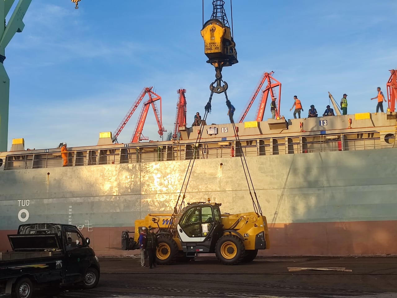 Telehandler to Amamapare