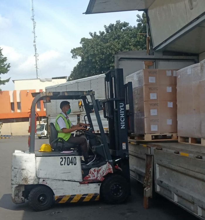 Jasa Impor Ban Mobil