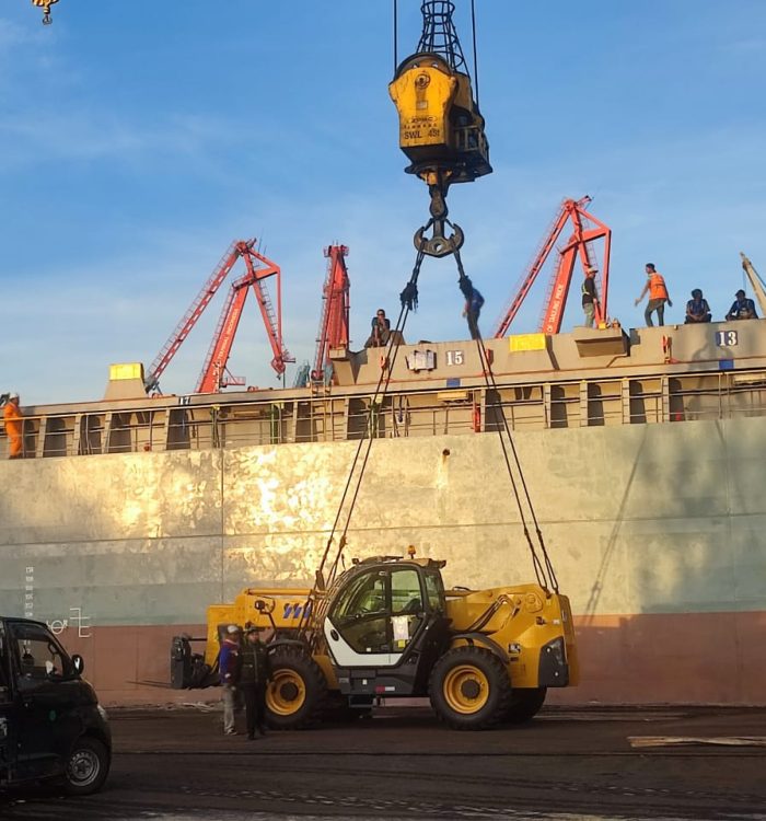 Telehandler to Amamapare